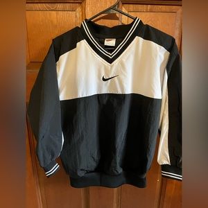 Nike Boys Nylon Pullover